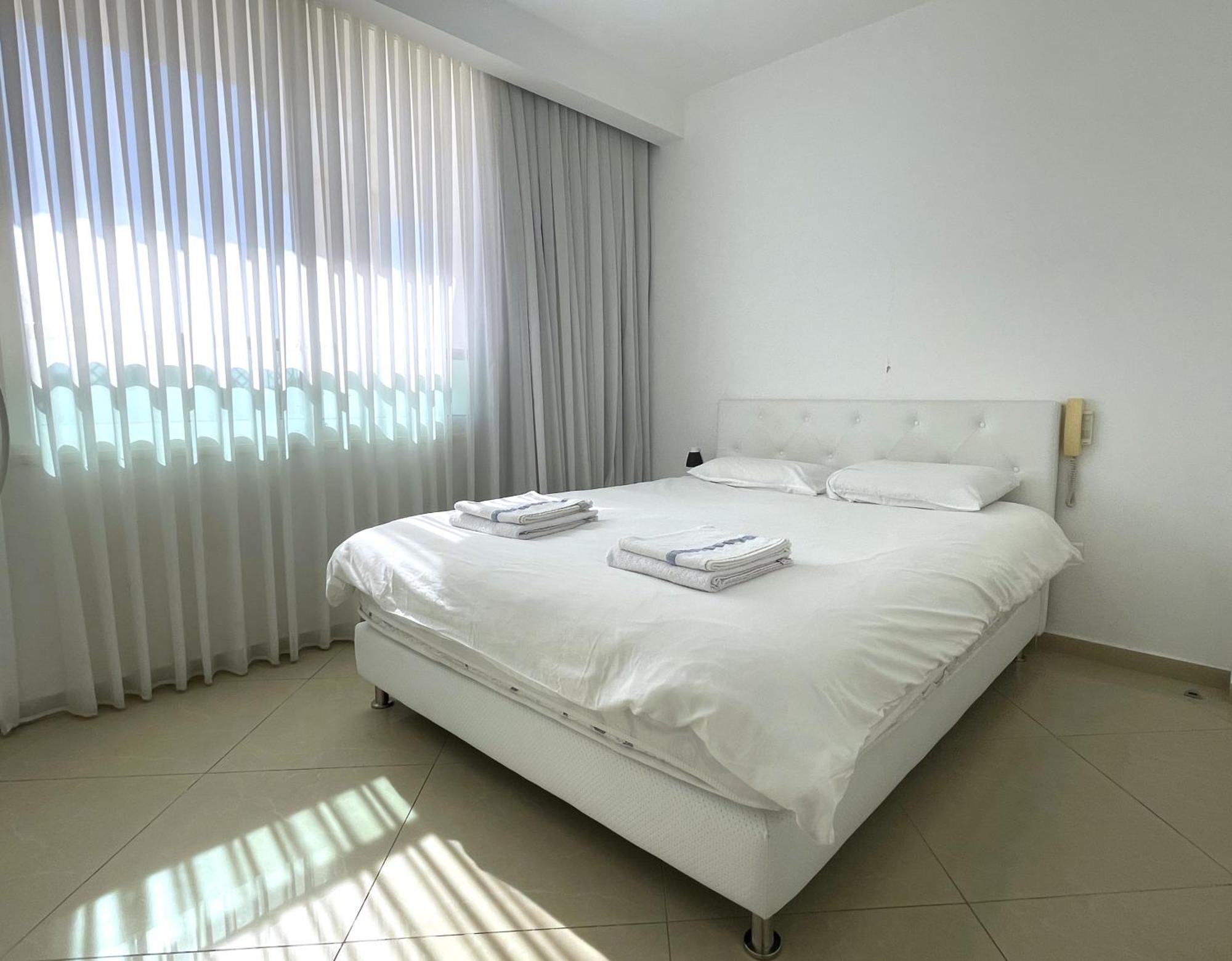 3Br Garden Apt Golf Residence Eilat Bagian luar foto